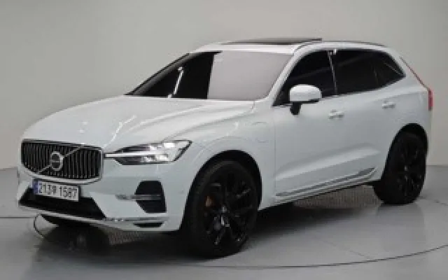 XC60(2세대) T8 AWD 얼티메이트 브라이트